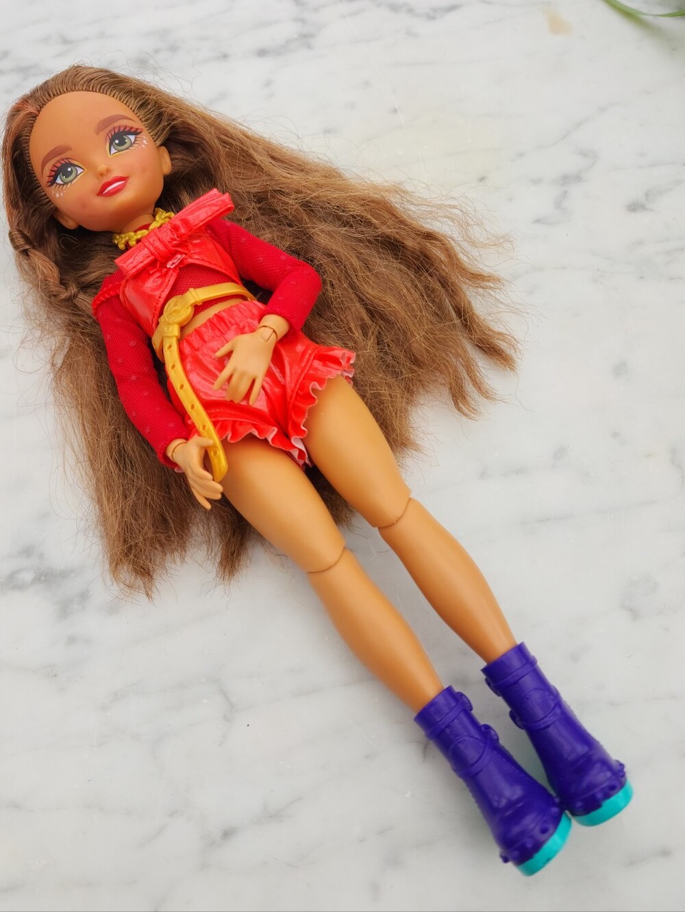 Barbie Dream Besties Doll and Accessories, Teresa Posable Clothes 10.5" - Picture 6 of 9